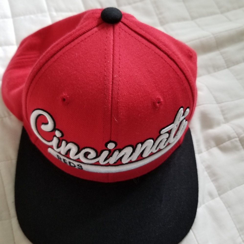 Hat - Picture 3 of 3